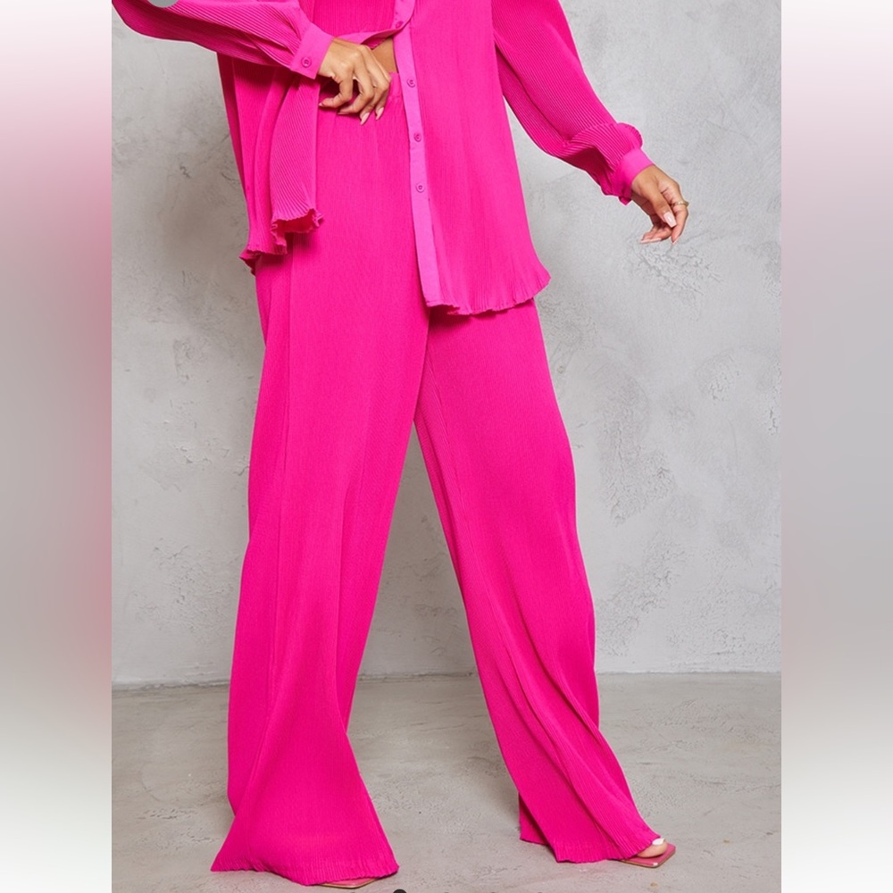 Pretty Little Thing Plisse High Waisted Wife Leg Pant